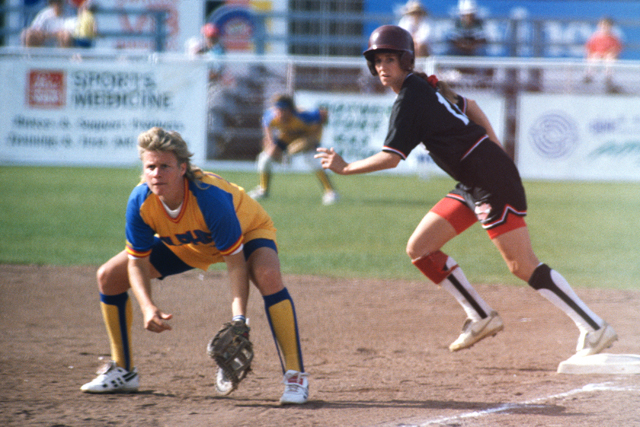 Baseball Girls_05_640px