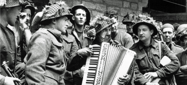 Witnessing War: 10 Photos of Canadians Involved in WW2