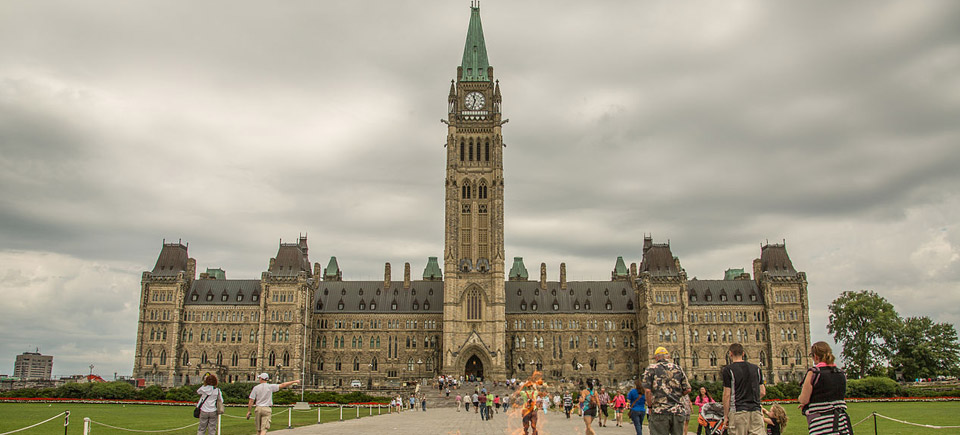 how to tour parliament hill